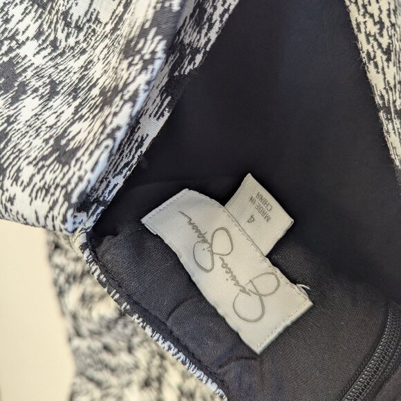 Jessica Simpson Bow-Back Dress, fit and flare, POCKETS, EUC, size 4 - Picture 7 of 7